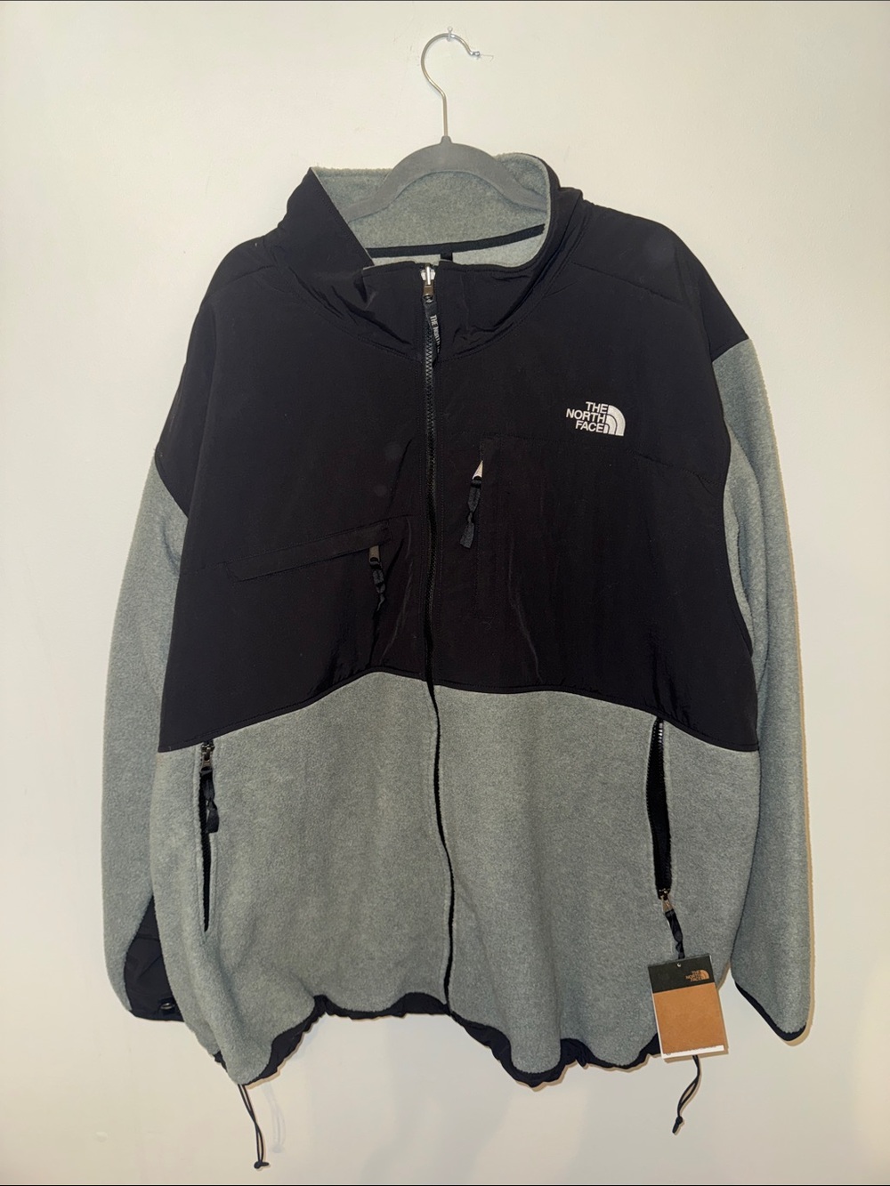 BNIB NEW The North Face Black and Gray Light Grey Fleece Denali Jacket
